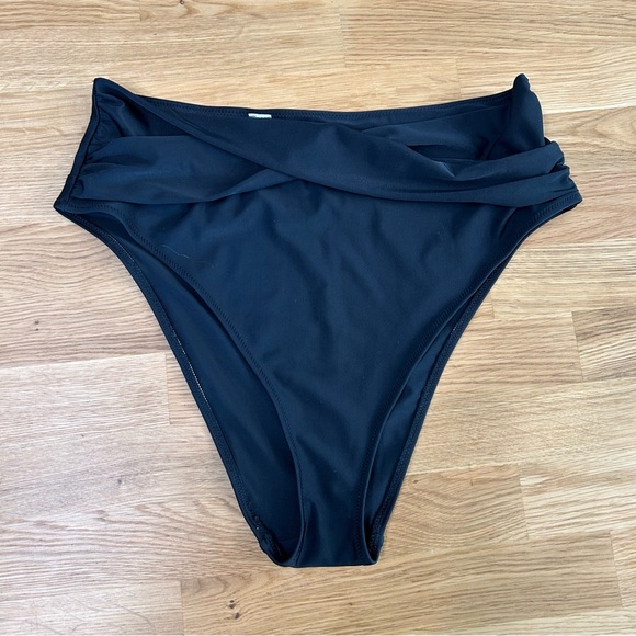 Aerie Black Bikini Swimsuit Top & Bottom Sz Large NWT - Picture 6 of 10